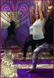 namaskar Yoga - Gazeta do Litoral - parto domiciliar e Janet Balaskas na Roda de Mães